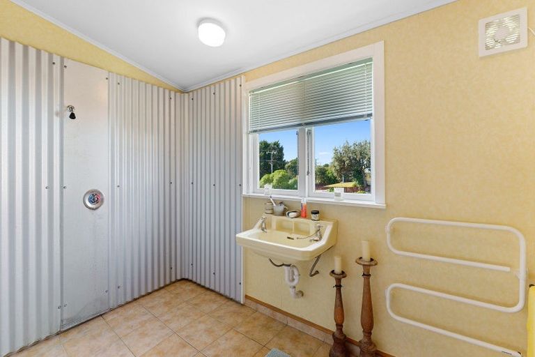 Photo of property in 34 Manga-pirau Street, Waikawa Beach, Manakau, 5573