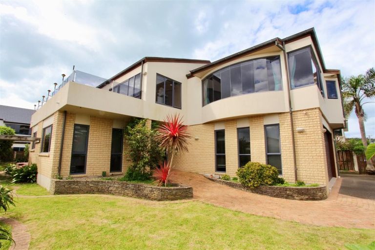 Photo of property in 2 Devon Road, Bucklands Beach, Auckland, 2012