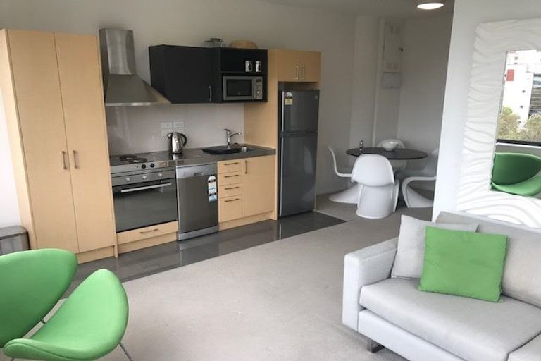 Photo of property in Twin Towers, 811/17 Putney Way, Manukau, Auckland, 2104