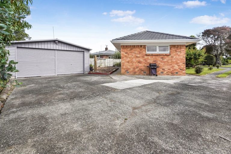 Photo of property in 1 Patricia Avenue, Hamilton East, Hamilton, 3216