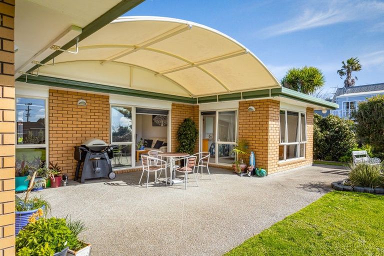 Photo of property in 10 Station Road, Huapai, Kumeu, 0810