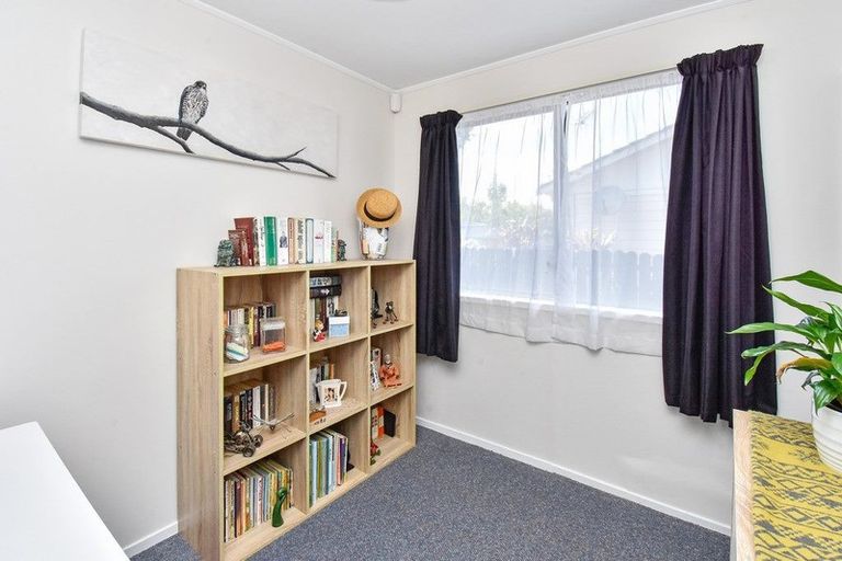 Photo of property in 1/44 Taitimu Drive, Weymouth, Auckland, 2103