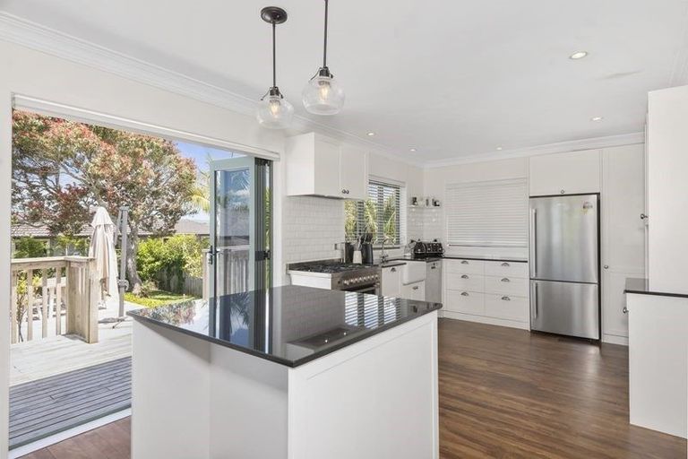 Photo of property in 118 Taikata Road, Te Atatu Peninsula, Auckland, 0610