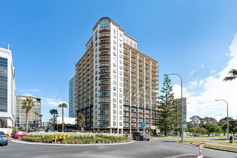 Photo of property in The Rennaissance, 6k/18 Ronwood Avenue, Manukau, Auckland, 2104