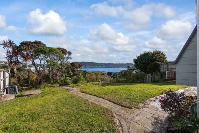 Photo of property in 7 Ayr Place, Papakowhai, Porirua, 5024