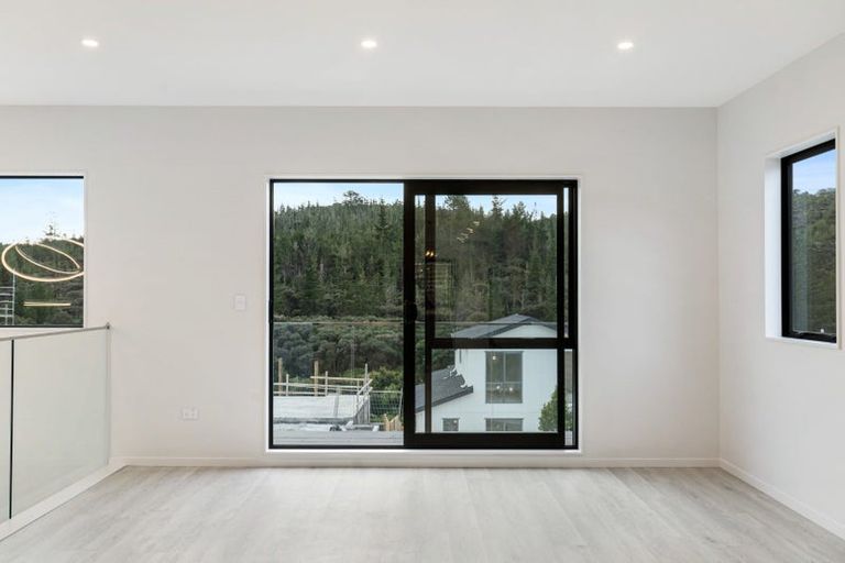 Photo of property in 72 Pacific Heights Road, Orewa, 0931