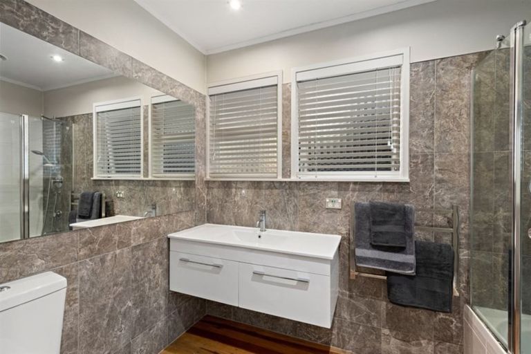 Photo of property in 1/4 Gull Lane, Mairangi Bay, Auckland, 0630