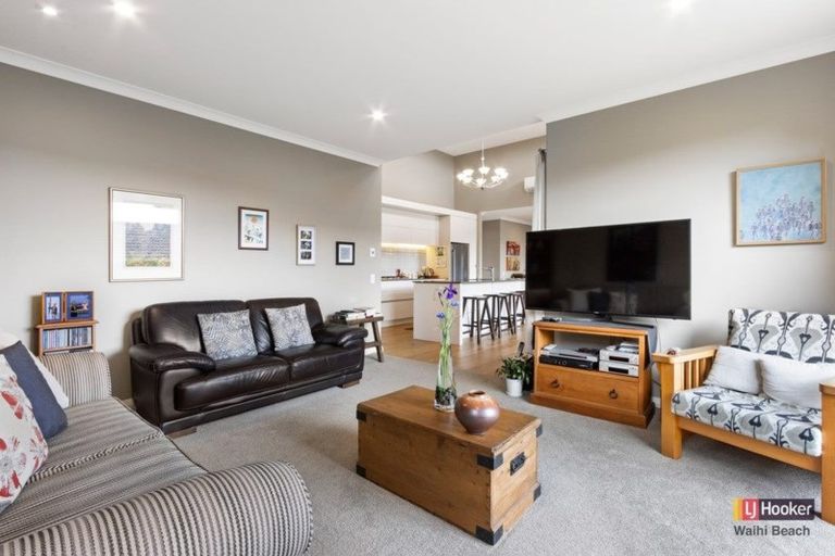 Photo of property in 31 Browns Drive, Waihi Beach, 3611