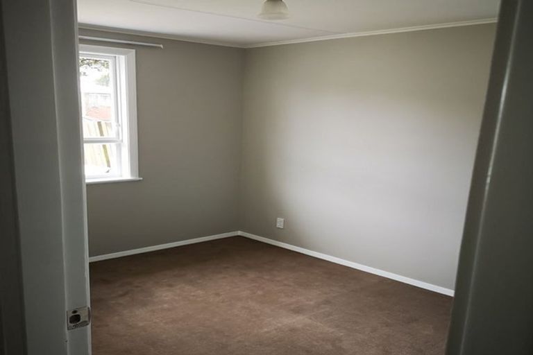 Photo of property in 187 Sievers Grove, Cannons Creek, Porirua, 5024
