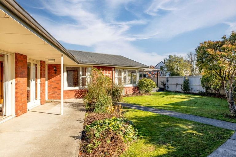 Photo of property in 21 Waiau Street, Cracroft, Christchurch, 8025