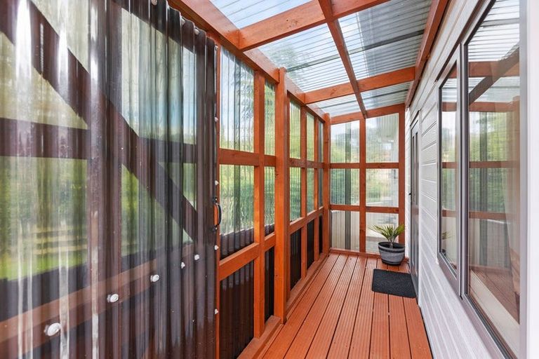 Photo of property in 6 Whenu Way, Bell Block, New Plymouth, 4312