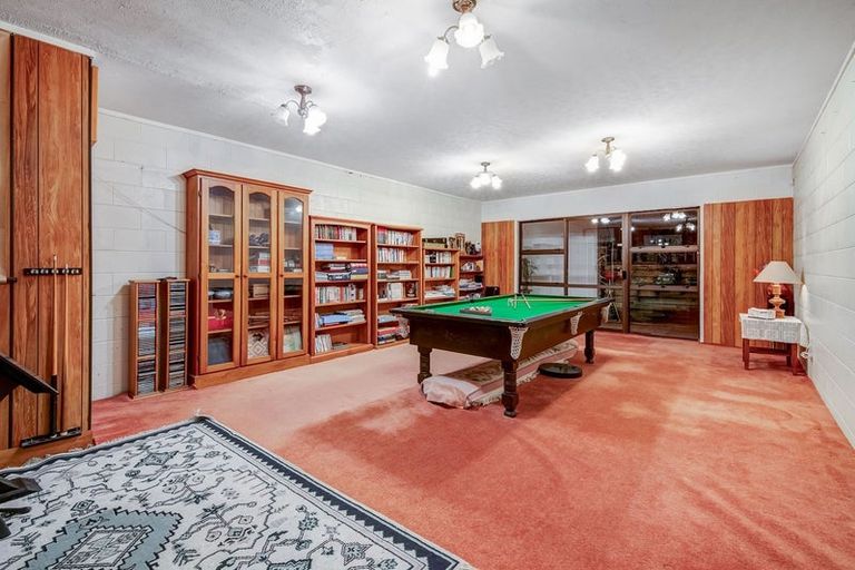 Photo of property in 247a Royal Road, Massey, Auckland, 0614