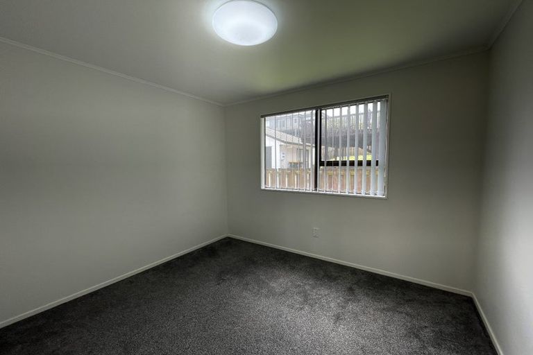 Photo of property in 6 Marco Place, Highland Park, Auckland, 2010