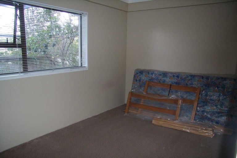 Photo of property in 17 Tatyana Place, Massey, Auckland, 0614