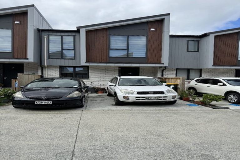 Photo of property in 11 Mahalo Avenue, Wiri, Auckland, 2104