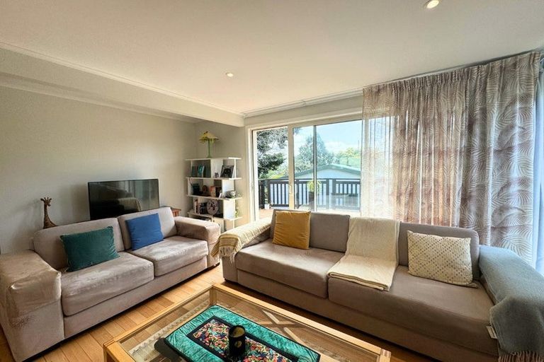 Photo of property in 185 Waimumu Road, Massey, Auckland, 0614