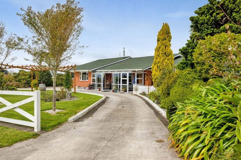 Photo of property in 24 Victoria Road, Stratford, 4391