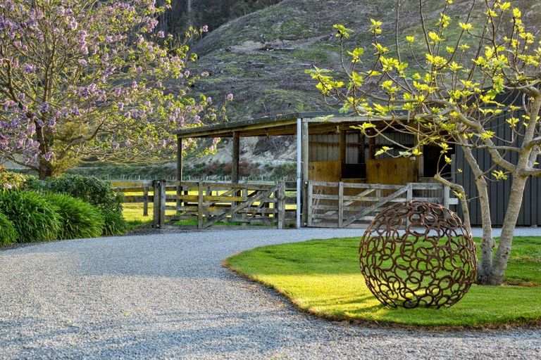 Photo of property in 840 Tiniroto Road, Waerengaokuri, Gisborne, 4072