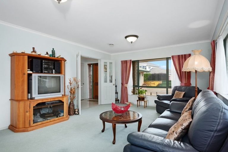 Photo of property in 10 Madeira Close, Papamoa Beach, Papamoa, 3118