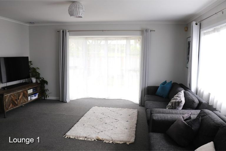 Photo of property in 107 Oreil Avenue, West Harbour, Auckland, 0618