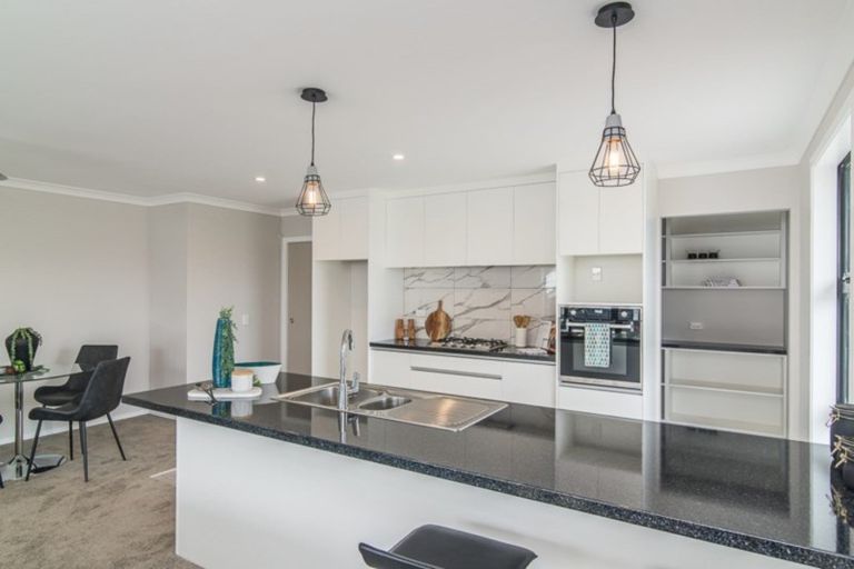 Photo of property in 1 Seagrass Place, Otaki Beach, Otaki, 5512