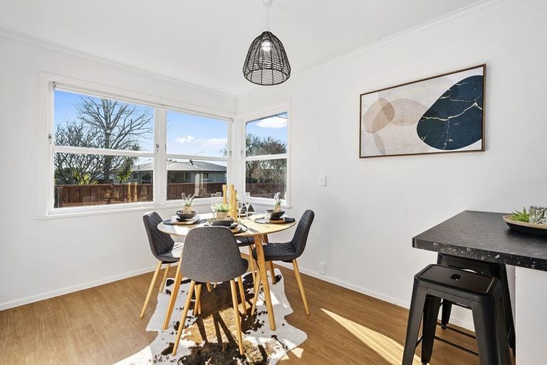 Photo of property in 1 Warwick Avenue, St Andrews, Hamilton, 3200