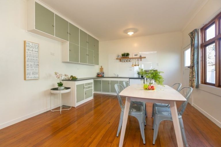 Photo of property in 6 Princes Street, Fitzroy, New Plymouth, 4312