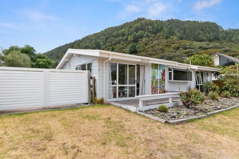 Photo of property in 1 Holland Close, Pauanui, Hikuai, 3579