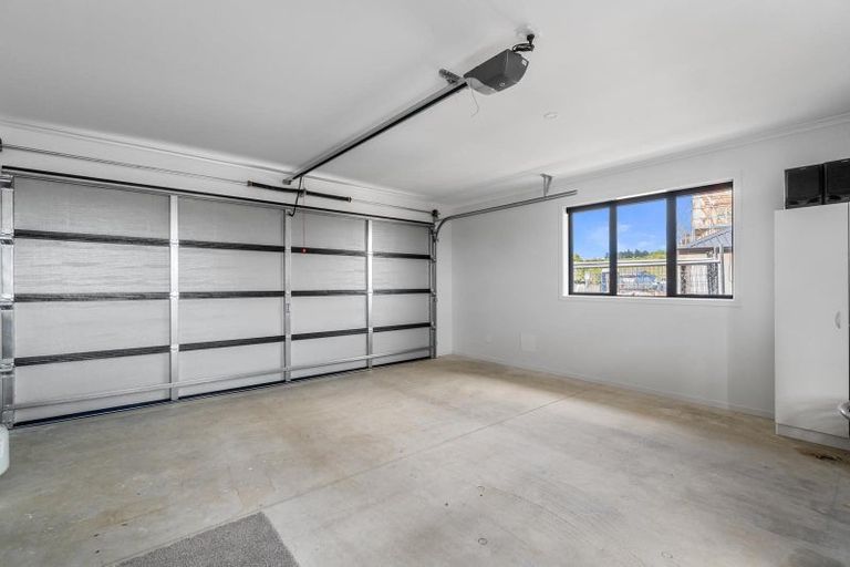 Photo of property in 2 Celeste Terrace, Peacocke, Hamilton, 3206