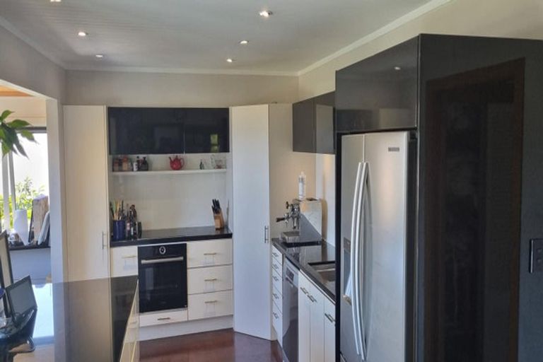 Photo of property in 21 Herewini Street, Titahi Bay, Porirua, 5022