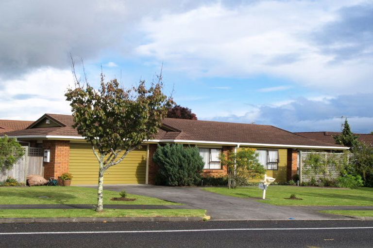Photo of property in 1/36 Golfland Drive, Golflands, Auckland, 2013