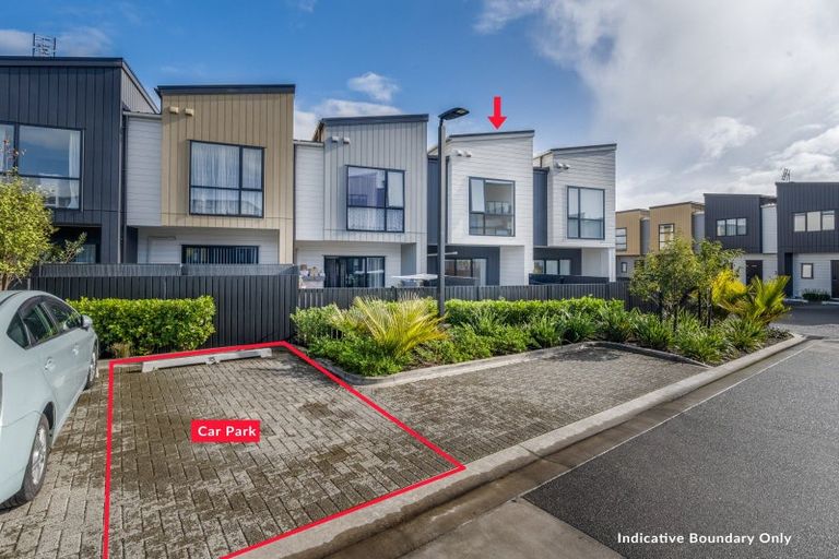 Photo of property in 4/47a Huntington Drive, Huntington Park, Auckland, 2013