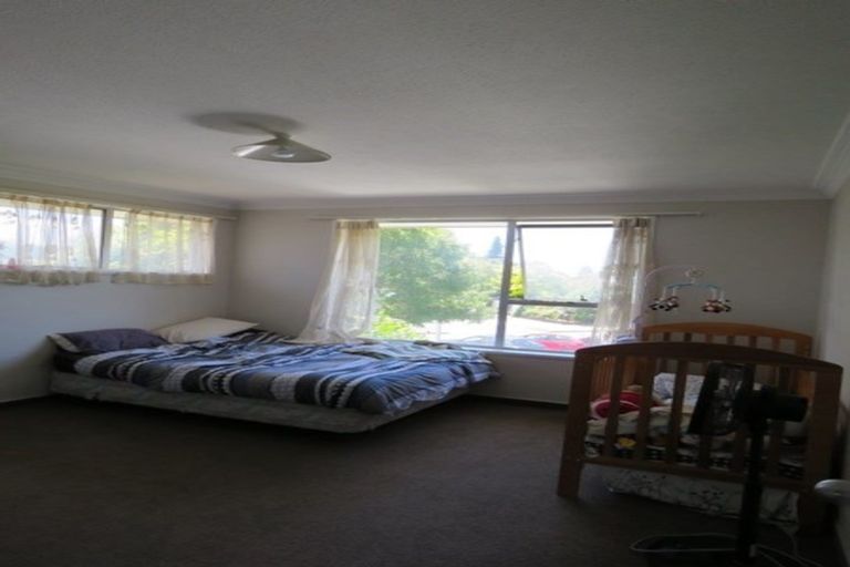 Photo of property in 24 Camberwell Place, Avonhead, Christchurch, 8042