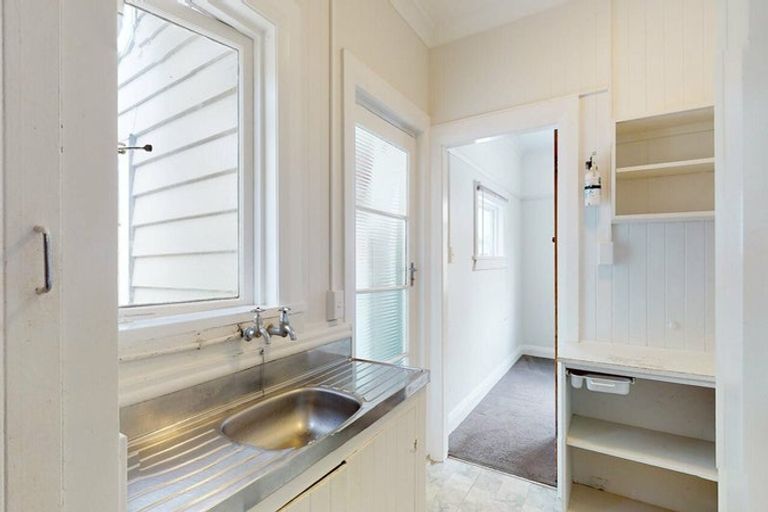 Photo of property in 132-136 Washington Avenue, Brooklyn, Wellington, 6021