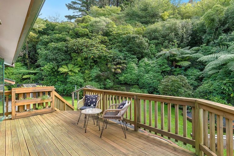 Photo of property in 11 Bishops Glen, Tawa, Wellington, 5028