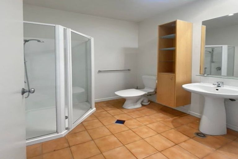 Photo of property in 140/2 Armoy Drive, East Tamaki, Auckland, 2016