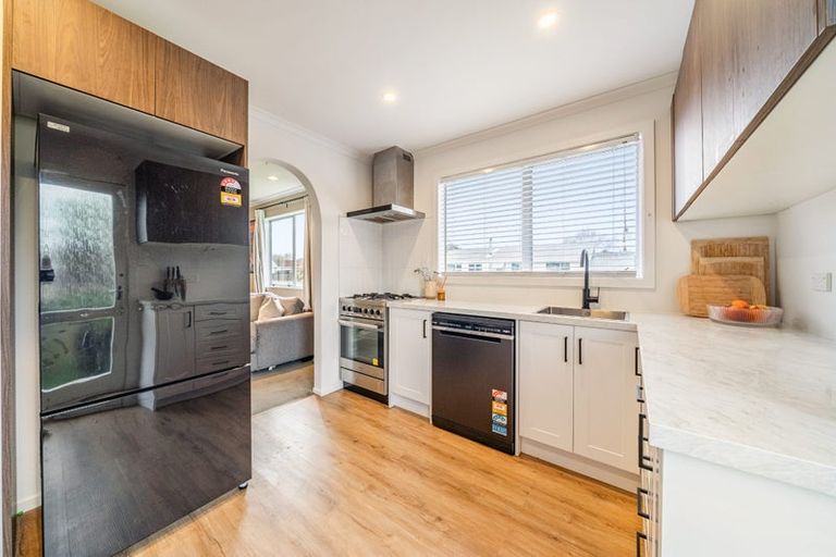 Photo of property in 1/3 Omaha Grove, Totara Park, Upper Hutt, 5018