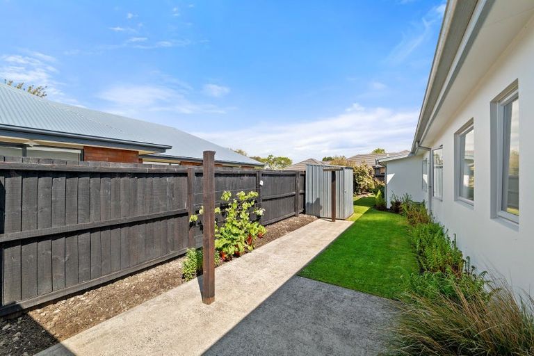 Photo of property in 15 Riverwood Boulevard, Redwood, Christchurch, 8051