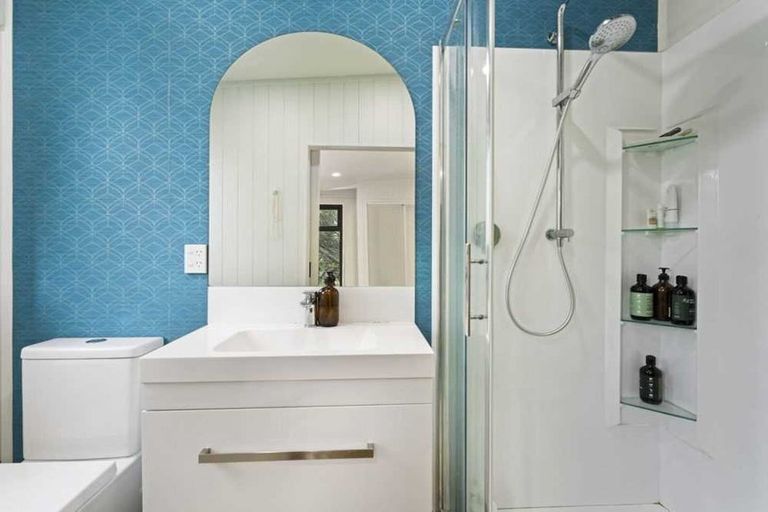 Photo of property in 3 Huia Road, Titirangi, Auckland, 0604