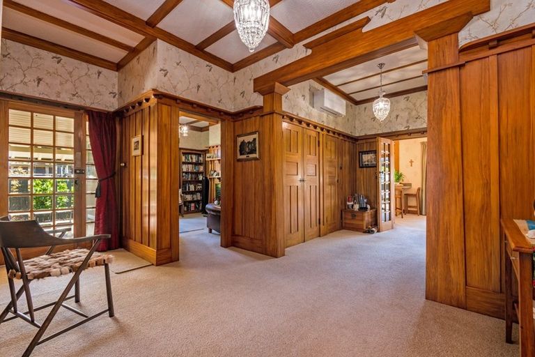 Photo of property in 379 Featherston Street, Palmerston North, 4414