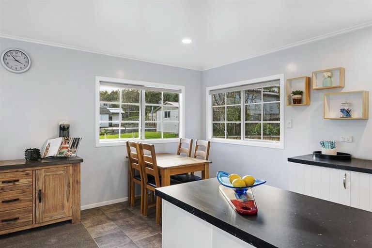 Photo of property in 44 Glenbervie Crescent, Massey, Auckland, 0614