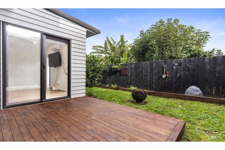 Photo of property in 32 Te Aparangi Road, Papakura, 2110