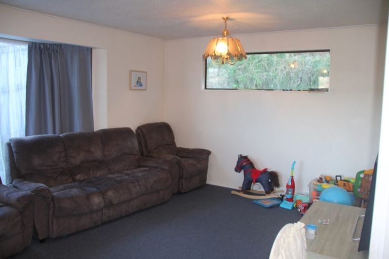 Photo of property in 23 Dominica Crescent, Grenada Village, Wellington, 6037