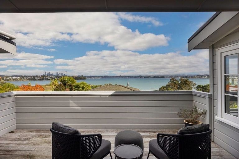 Photo of property in 2/14 Pine Ridge Terrace, Hauraki, Auckland, 0622