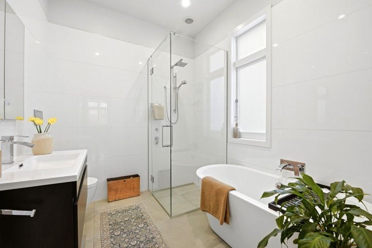 Photo of property in 1a Mozeley Avenue, Devonport, Auckland, 0624