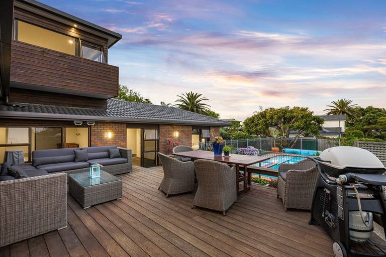 Photo of property in 32 Cockle Bay Road, Cockle Bay, Auckland, 2014