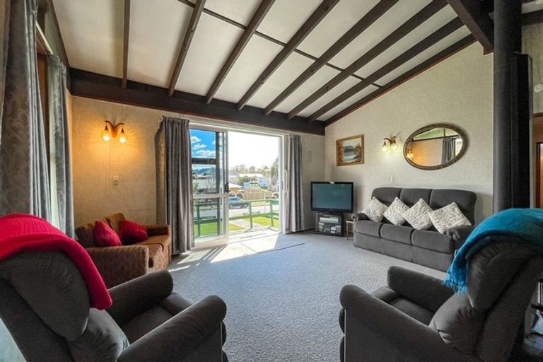 Photo of property in 15 Bear Street, Tirau, 3410