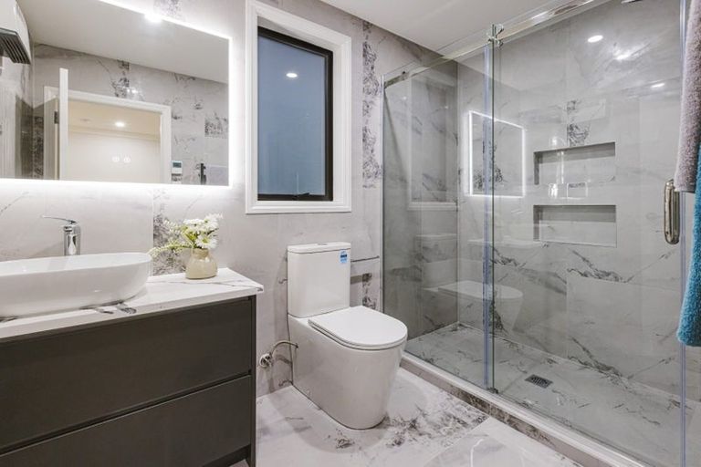 Photo of property in 28 Catalina Avenue, Rosehill, Papakura, 2113