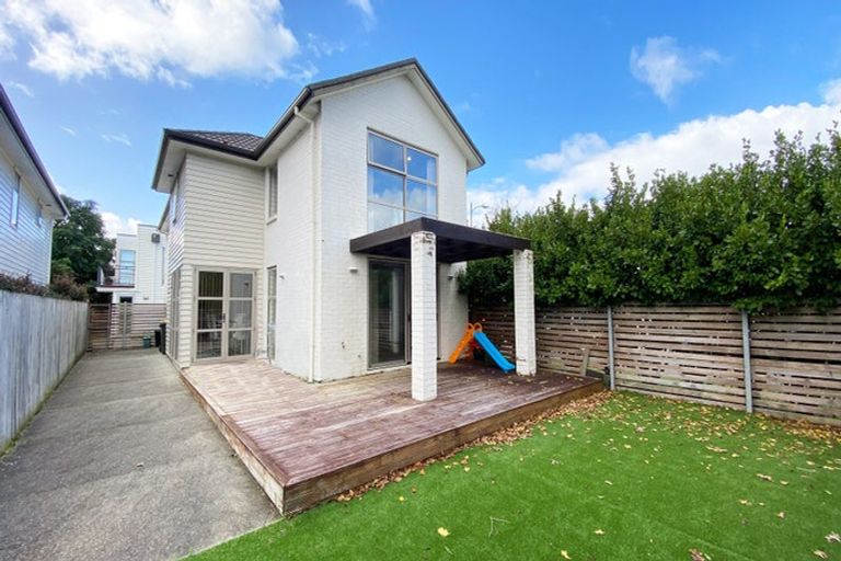Photo of property in 3 Windfola Parkway, Takanini, 2112