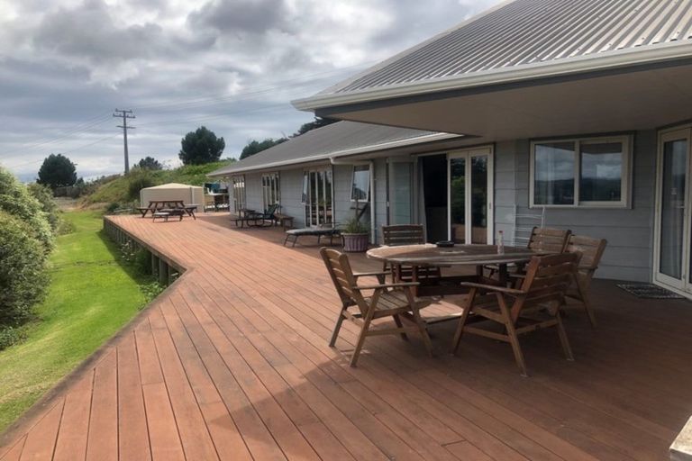 Photo of property in 2118 East Coast Road, Stillwater, Silverdale, 0993